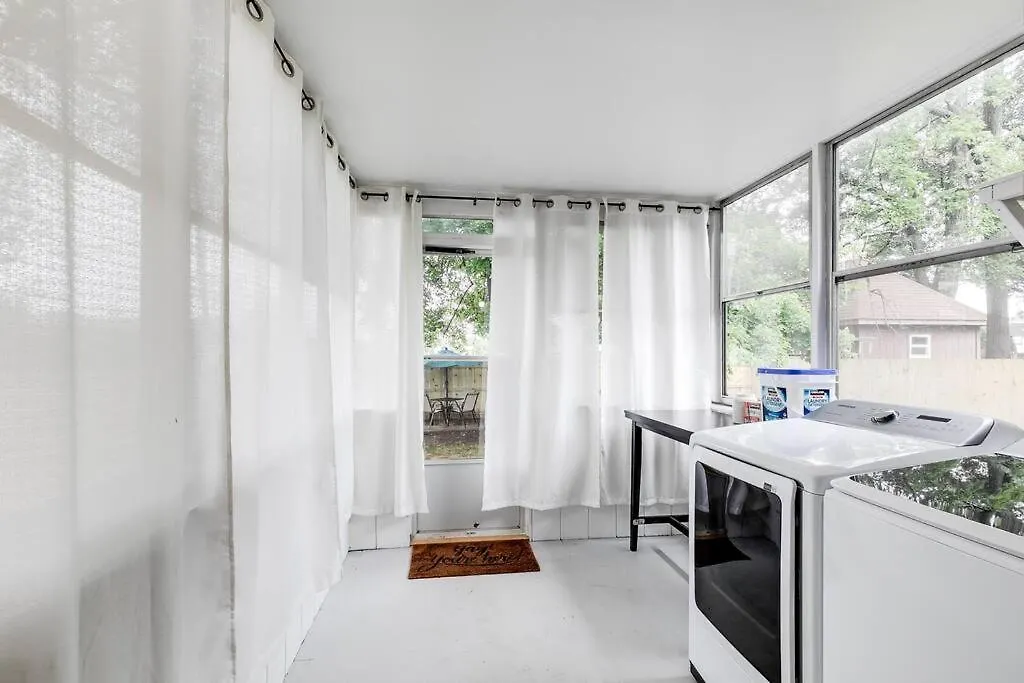 Rf Central Location W Fenced Backyard Fire-Pit Richmond