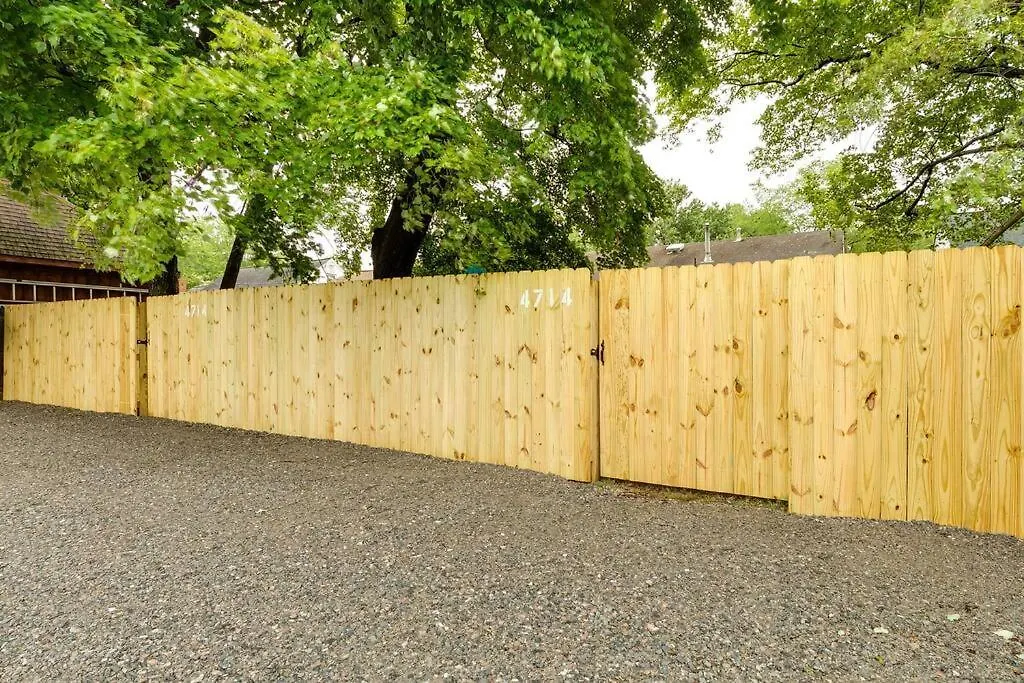 Holiday home Rf Central Location W Fenced Backyard Fire-Pit Richmond