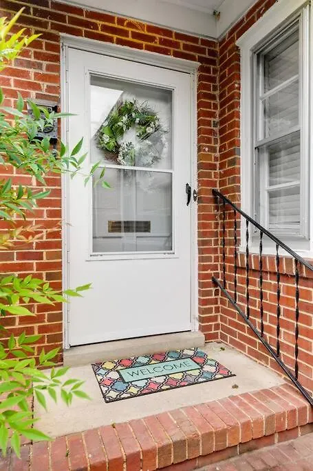Holiday home Rf Central Location W Fenced Backyard Fire-Pit Richmond