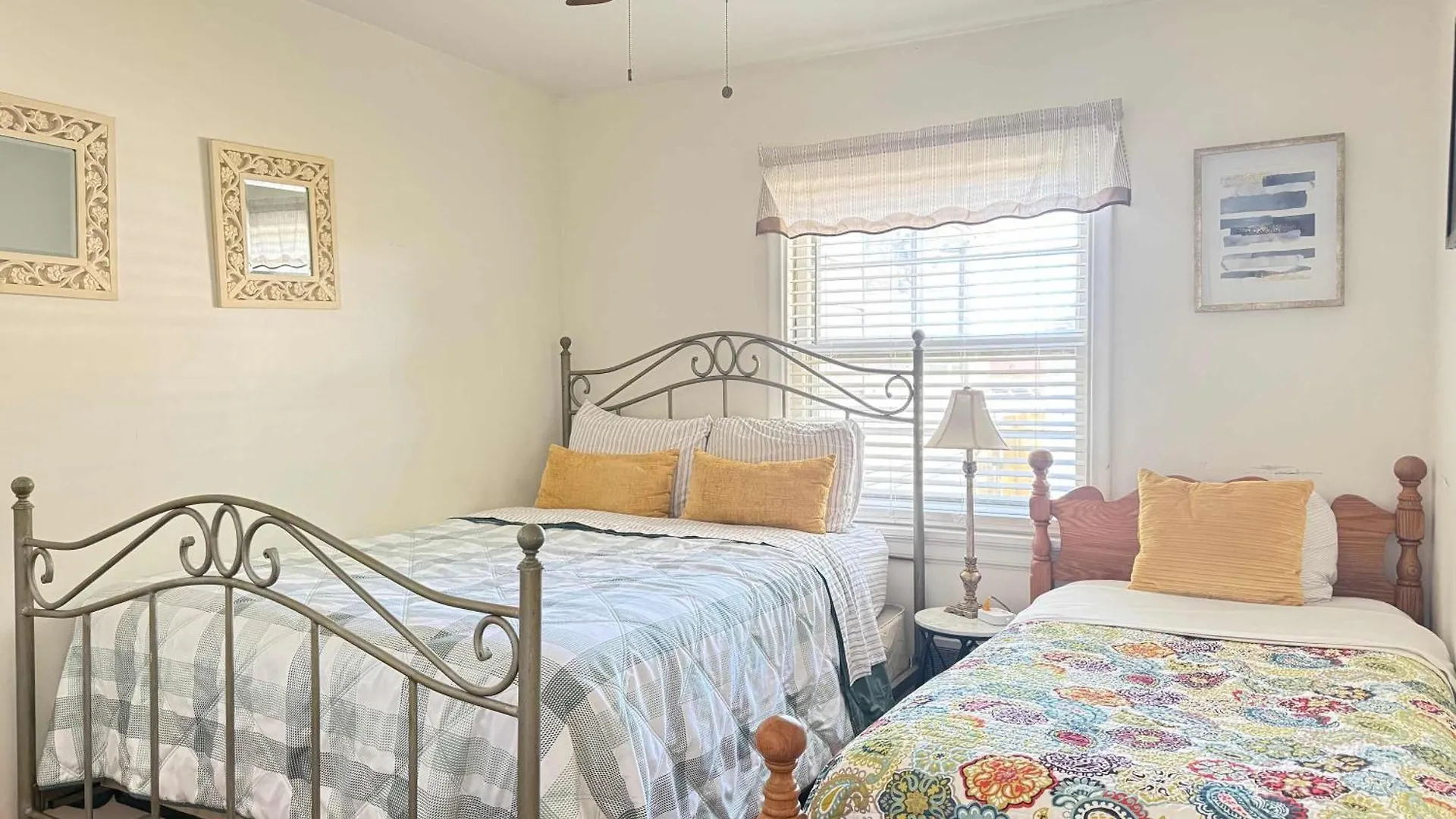 Holiday home Rf Central Location W Fenced Backyard Fire-Pit Richmond
